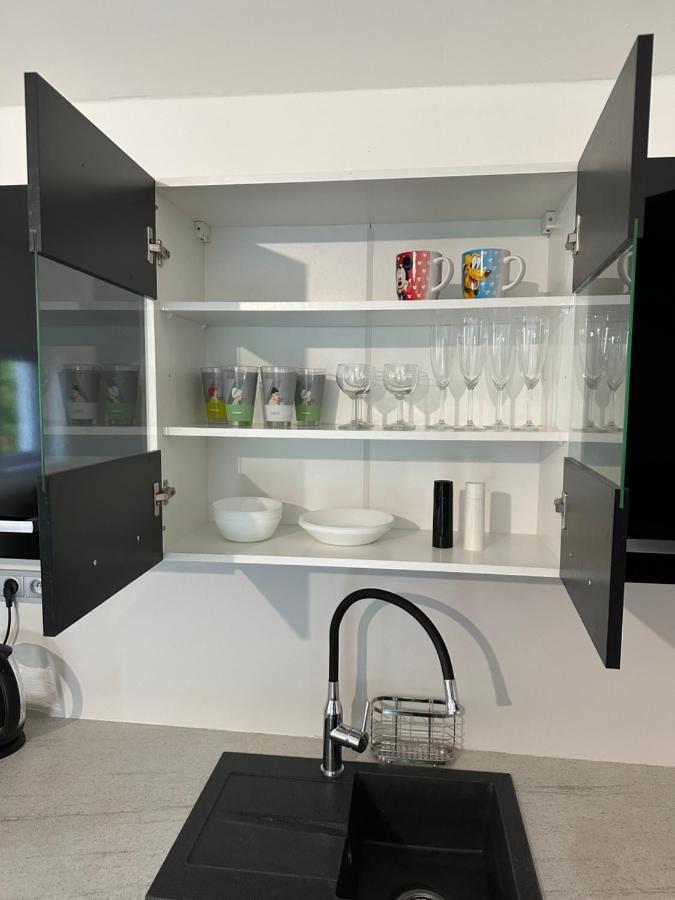 Apartman Byt 75M2 Klid Priroda Pro Rodinu プラハ エクステリア 写真