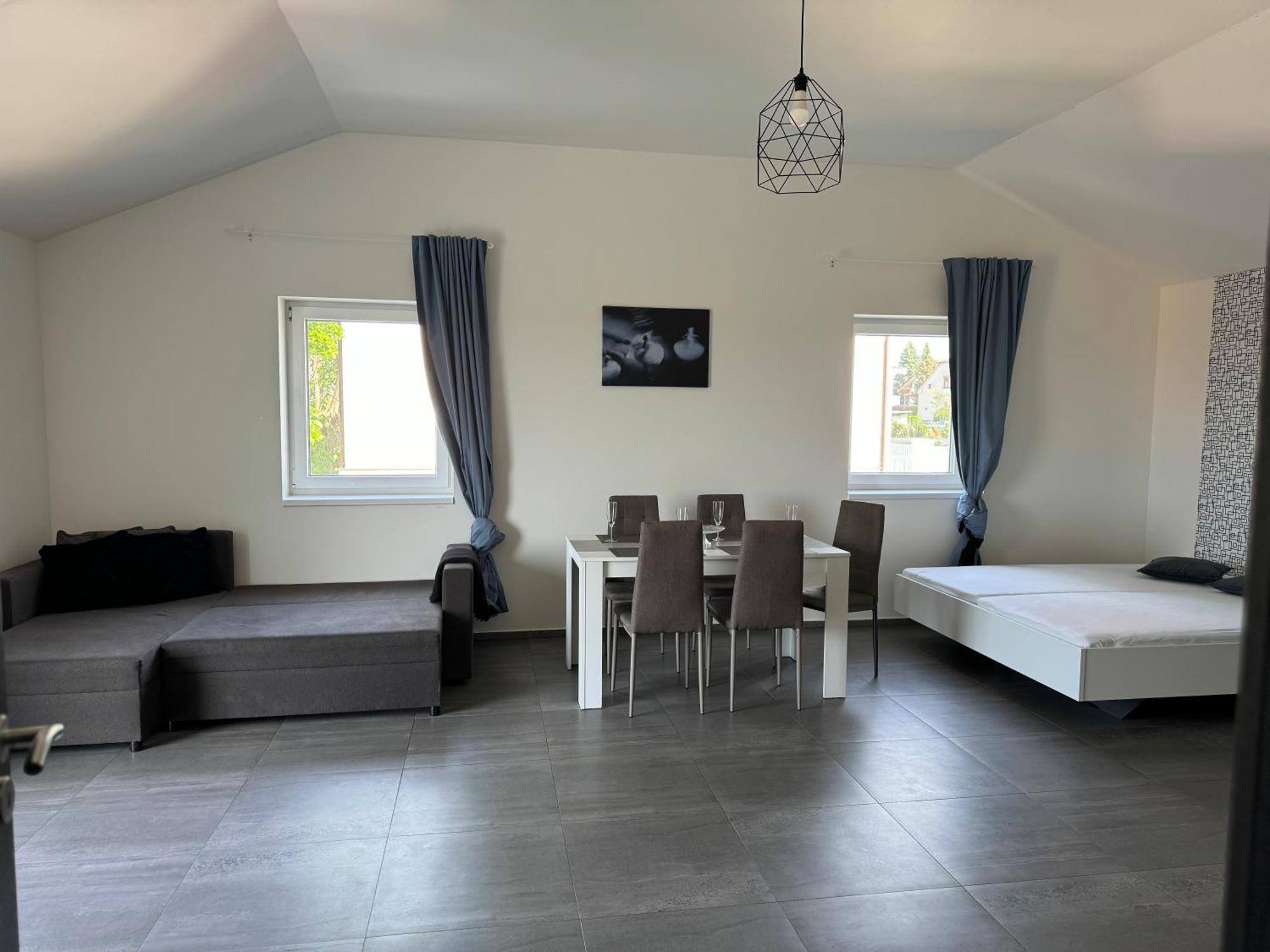 Apartman Byt 75M2 Klid Priroda Pro Rodinu プラハ エクステリア 写真