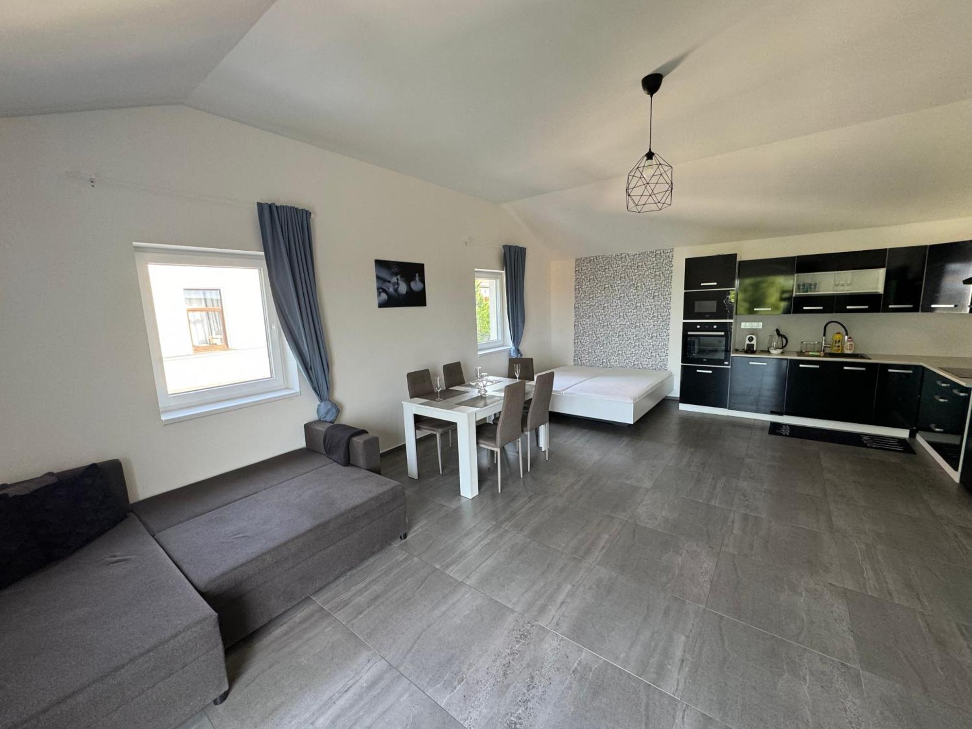 Apartman Byt 75M2 Klid Priroda Pro Rodinu プラハ エクステリア 写真
